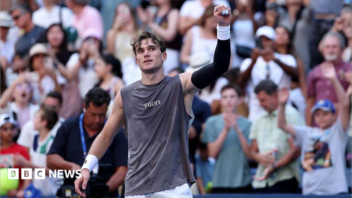 Jack Draper of the United Kingdom reacts to match point.