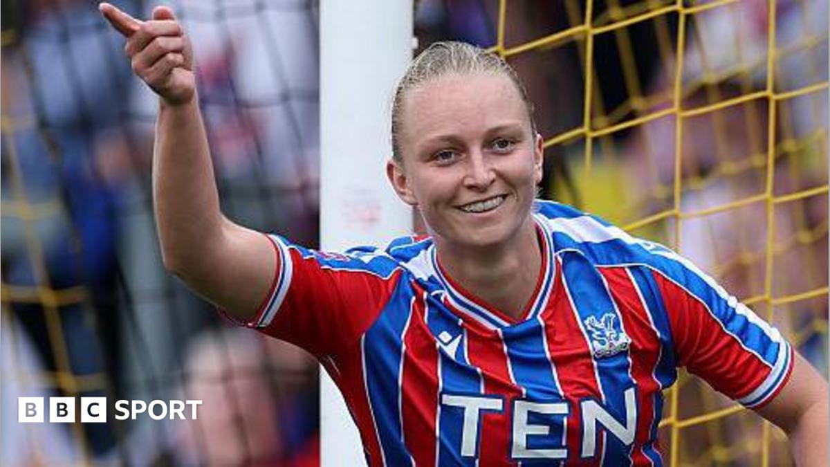 Elise Hughes celebrates scoring for Crystal Palace