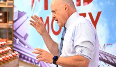 Jim Cramer says next week's economic data will drive the markets