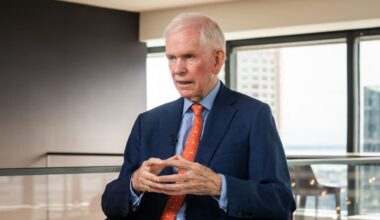 Jeremy Grantham says this is the most expensive market in 'American history'