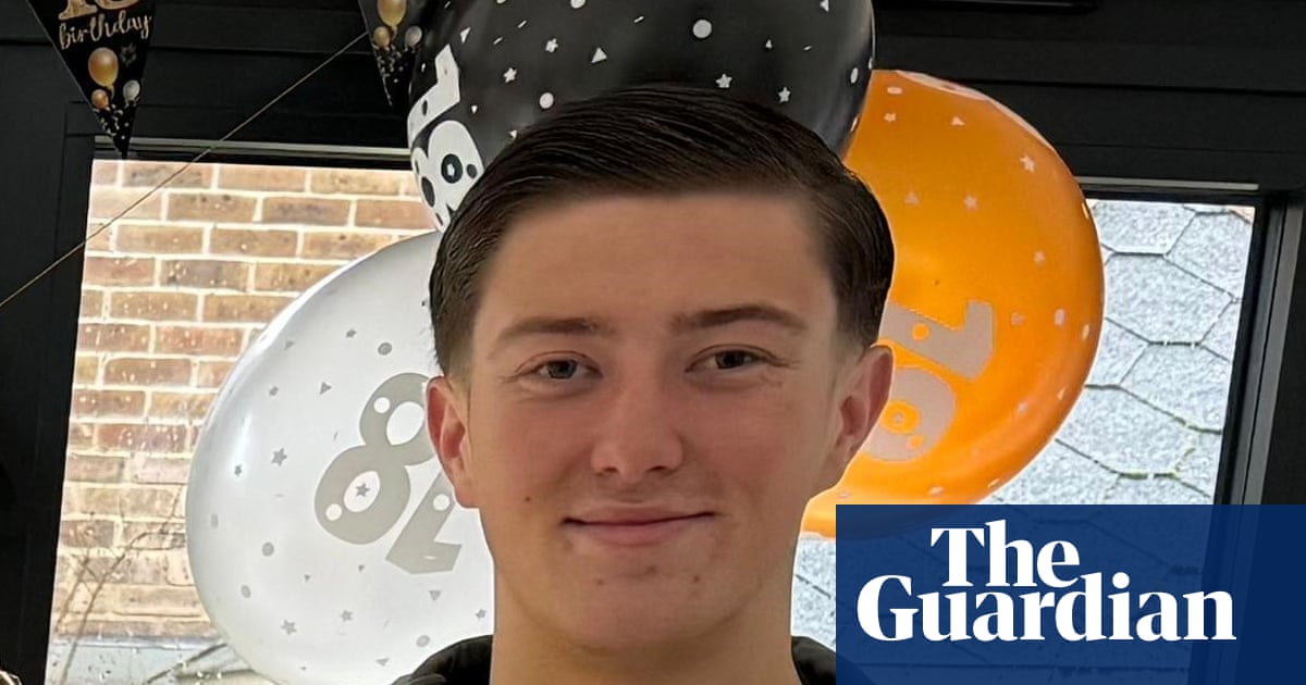 Police officers took eight minutes to discover Henry Nowak’s stab wound, evidence shows | Police