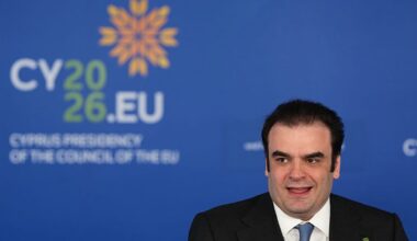 Eurogroup chief tells Euronews 'fiscal policy must not contradict ECB' effort to tame inflation