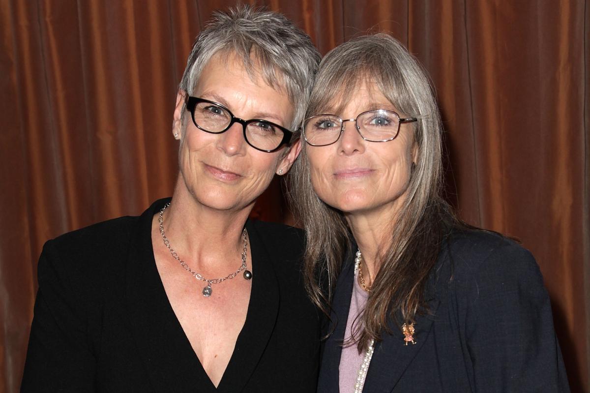 New details about Jamie Lee Curtis' sister Kelly's death emerge