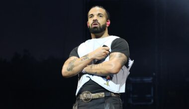 Drake Manages A Career First As He Holds At No. 1