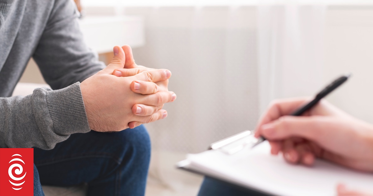 All six members of Psychotherapists Board resign