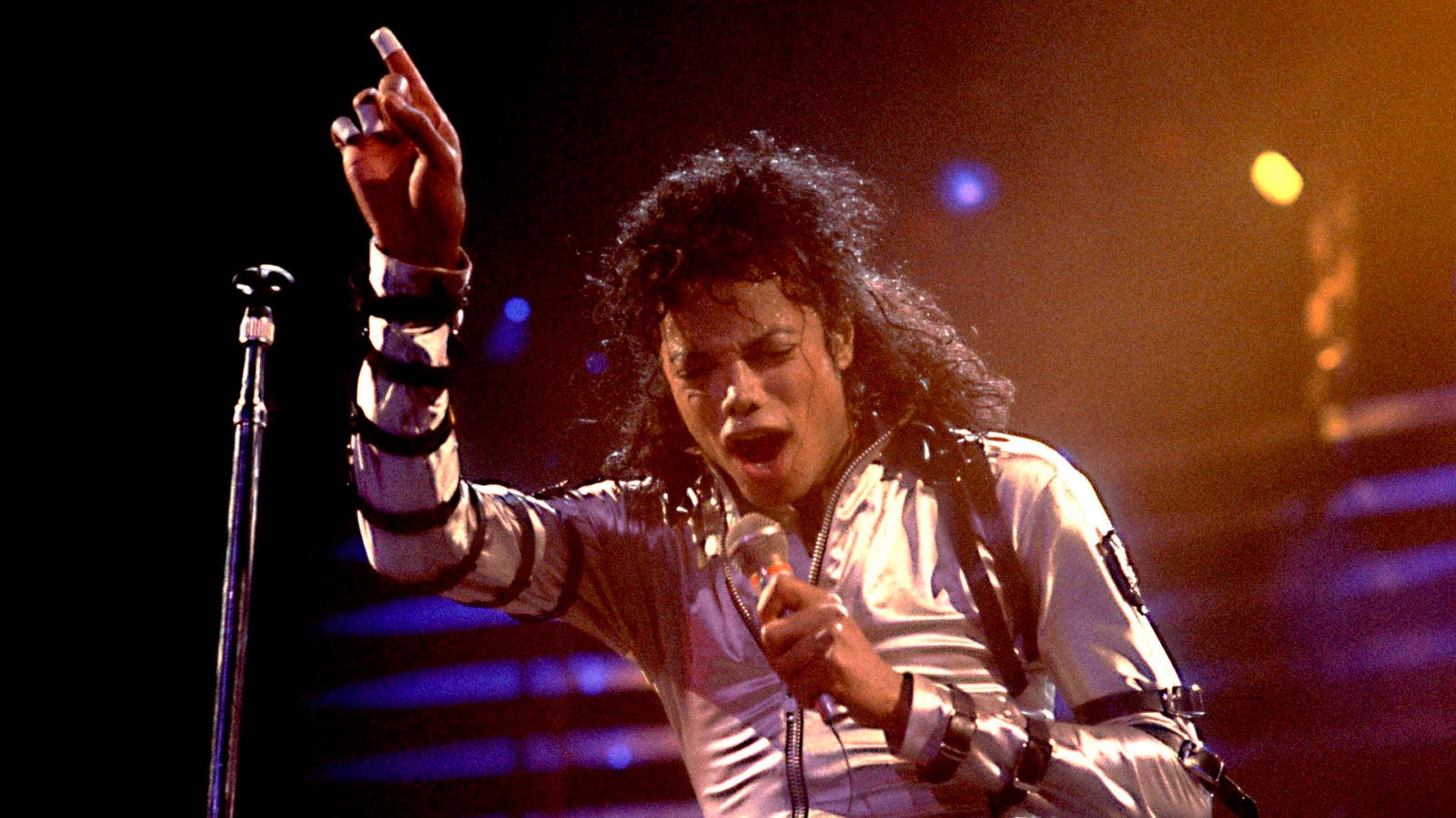 Michael Jackson Returns Multiple Hits To One Chart As Drake’s Dominance Fades