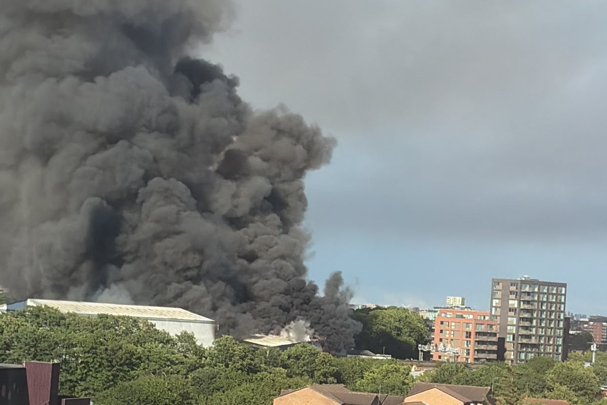 Bermondsey fire: 100 firefighters called to huge blaze near Canada Water in London
