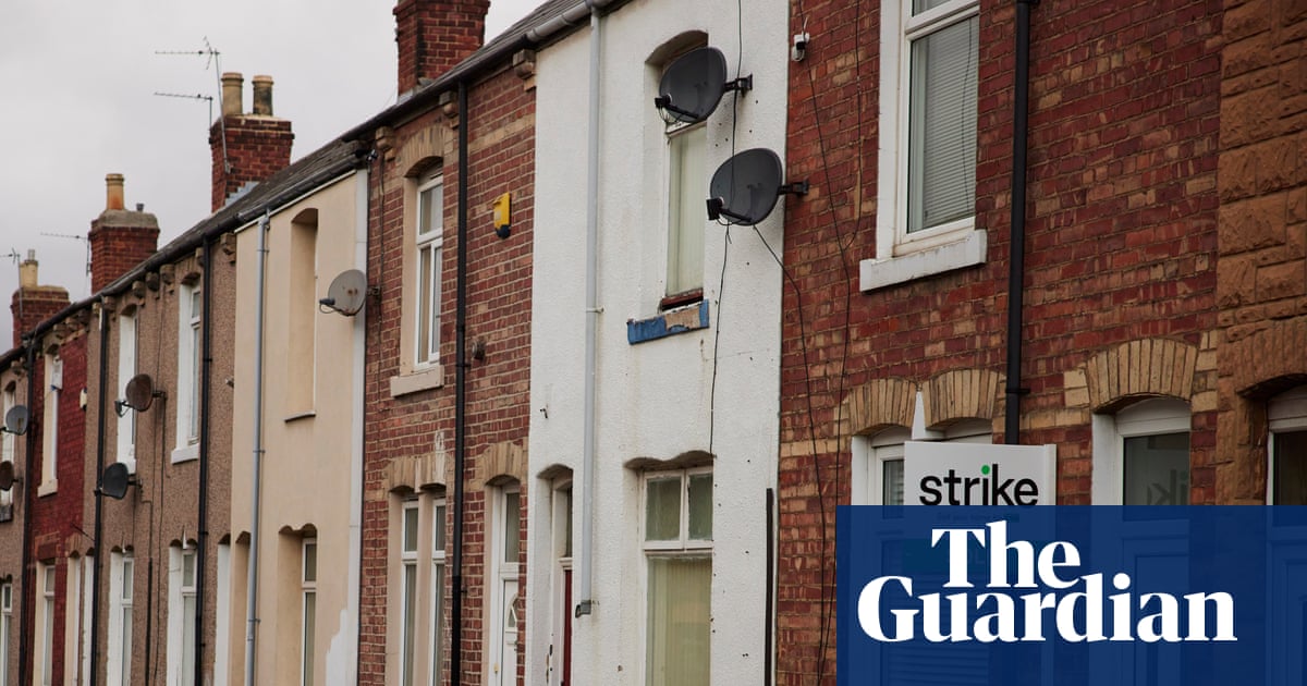 Ministers could ban London councils ‘dumping’ homeless families miles away | Homelessness