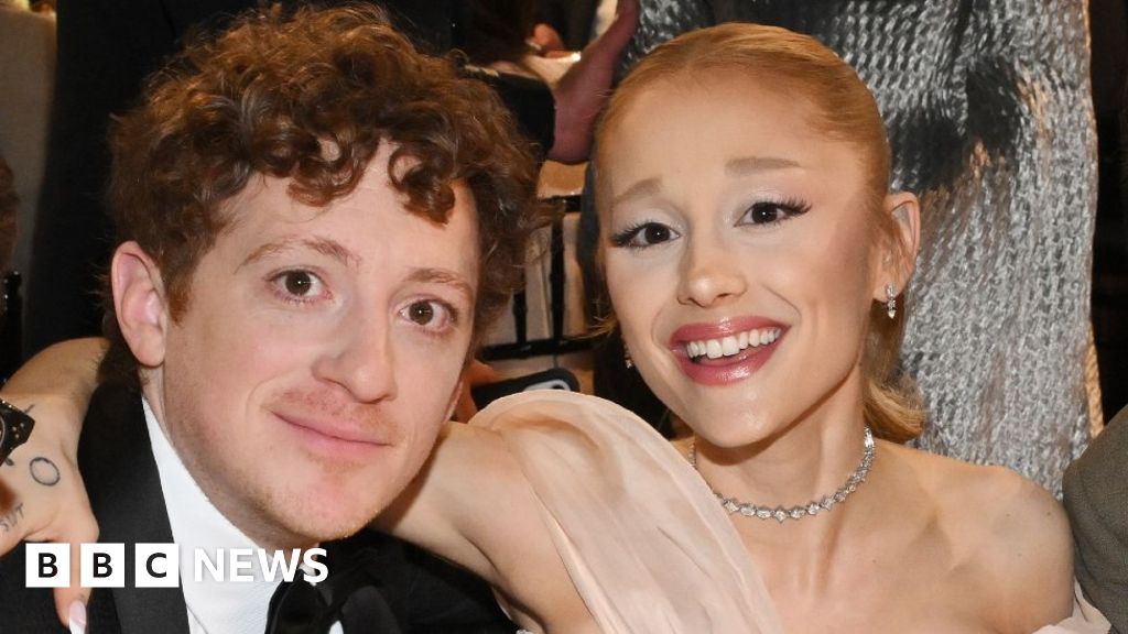 Ariana Grande and Ethan Slater: Wicked co-stars split after three years - BBC