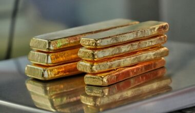 Gold And Silver Fall To 2-Month Lows
