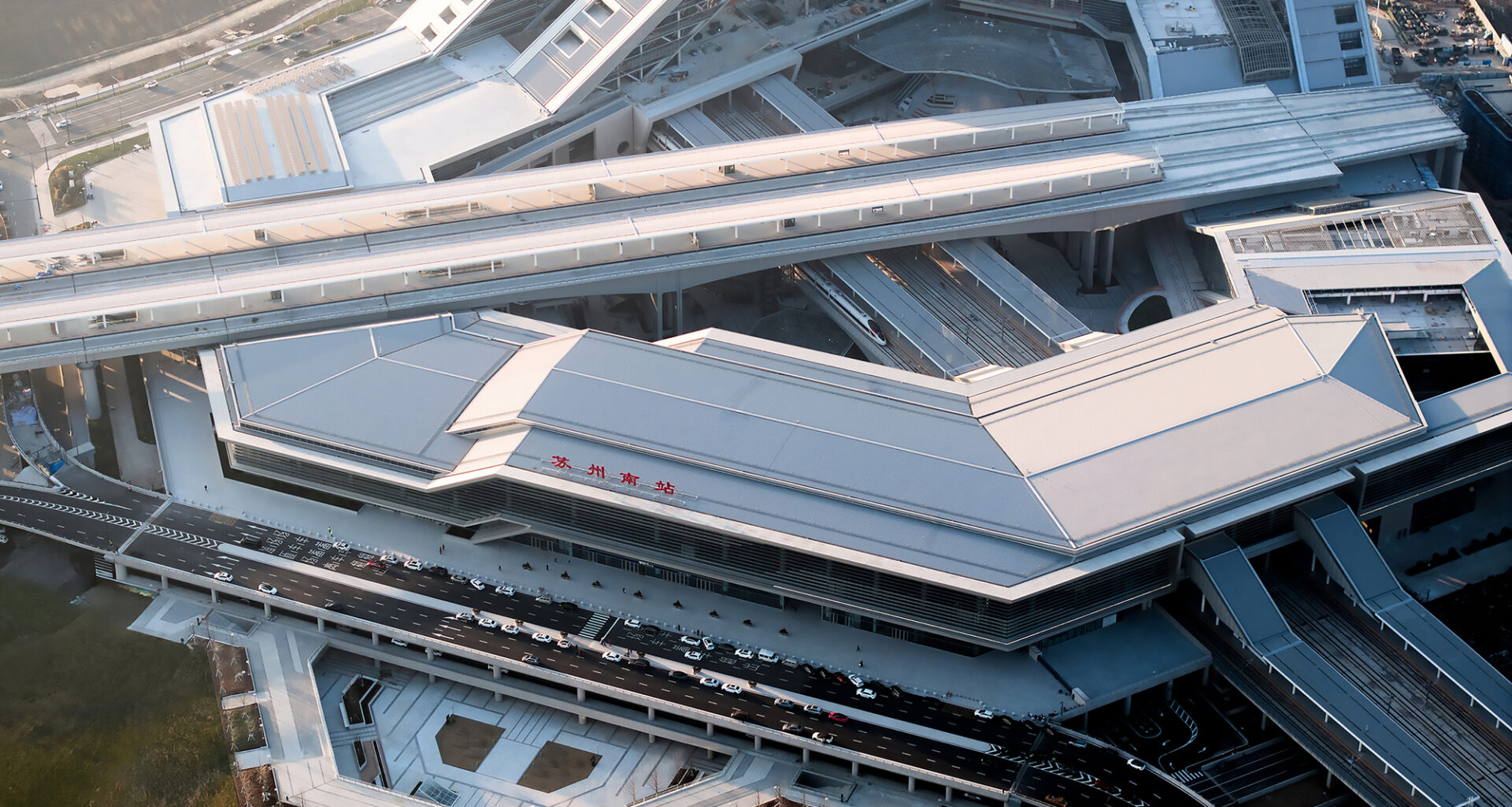 Suzhounan Railway Station / CCTN Design