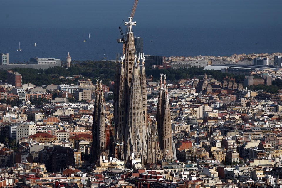 SPAIN-RELIGION-ARCHITECTURE-POPE
