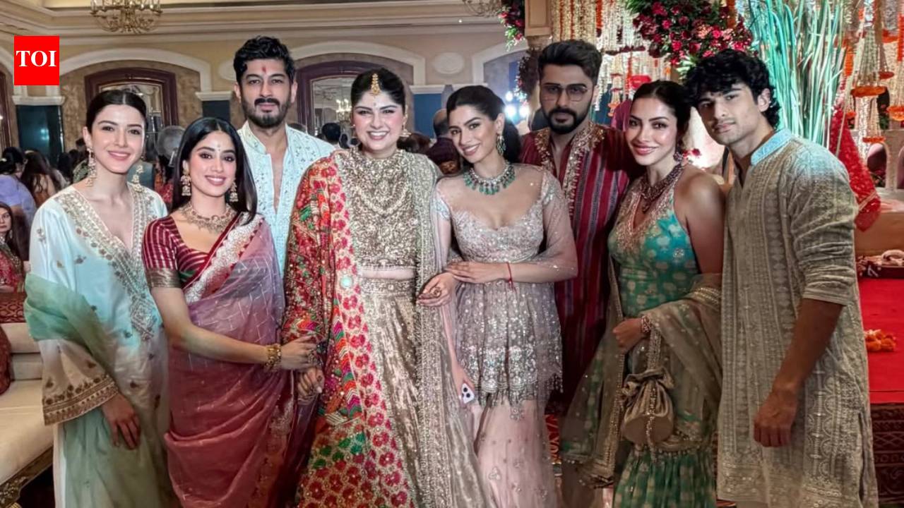 Inside Anshula Kapoor and Rohan Thakkar's pre-wedding festivities: Shanaya, Arjun, Janhvi and Khushi join family celebrations | Hindi Movie News
