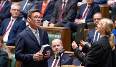 Burnham sworn in as MP following Starmer's resignation