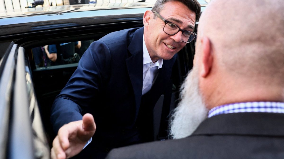 Newly elected Makerfield MP and former Greater Manchester Mayor Andy Burnham arrives at Derby Gate by the Houses of Parliament, following Britain's Prime Minister Keir Starmer's announcement of the timeline for his resignation, in London, Britain, June 22, 2026. REUTERS/Jack Taylor TPX IMAGES OF THE DAY