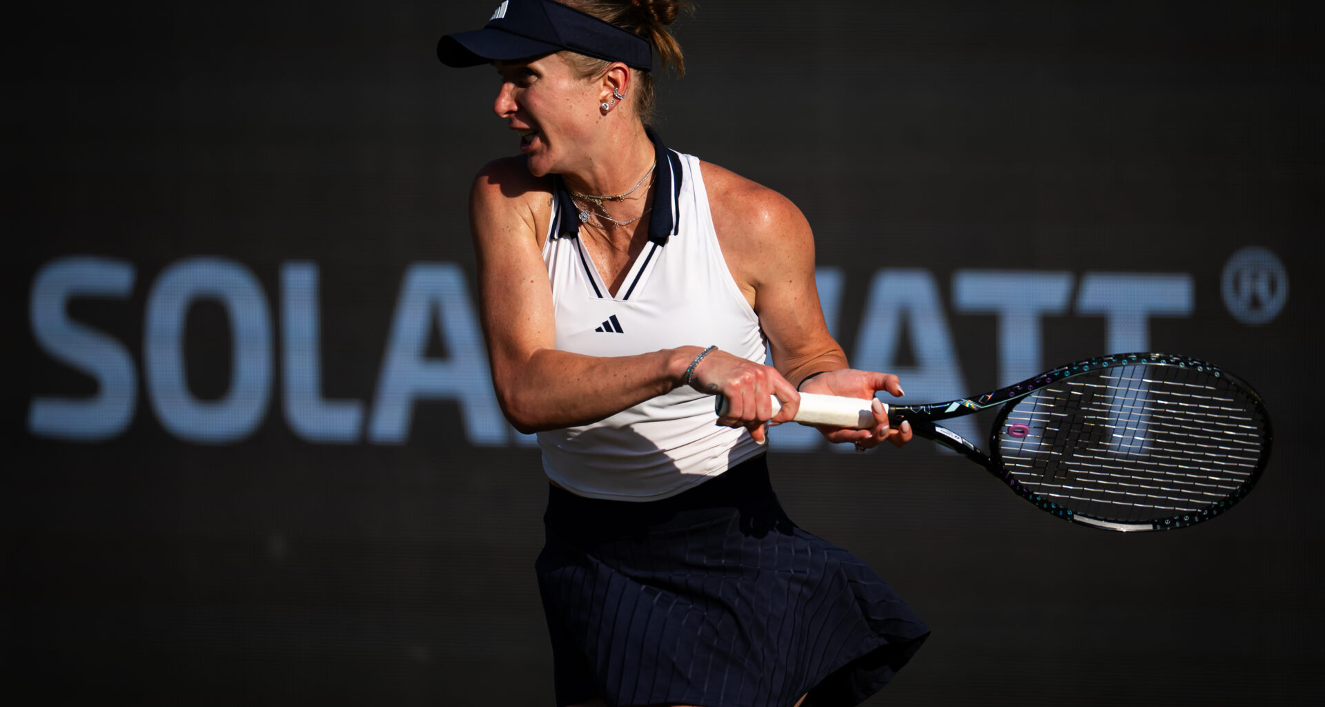 Svitolina into Bad Homburg quarters as Samsonova’s third‑set woes persist