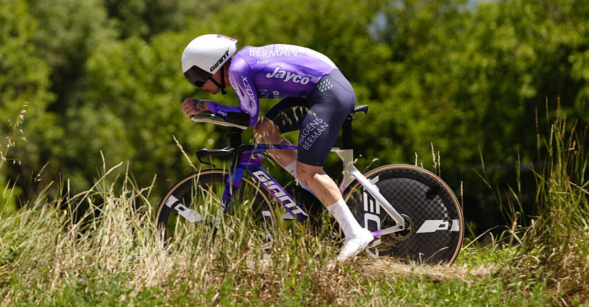 Ben Wiggins continues family business with first British TT title