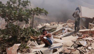 Venezuela earthquakes: More than 230 confirmed dead, thousands missing as officials fear death toll will soar