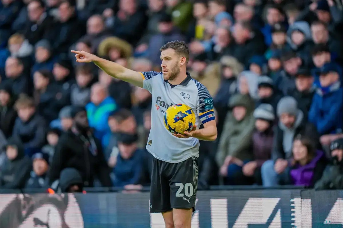 Lincoln City In ‘Advanced Talks’ To Sign Former Hull City Man – Reports