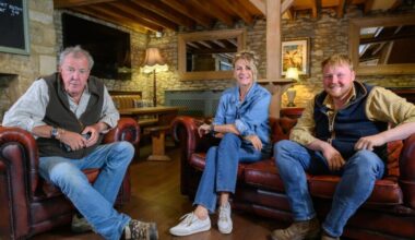 Jeremy Clarkson's pub staff 'walk out after many problems'