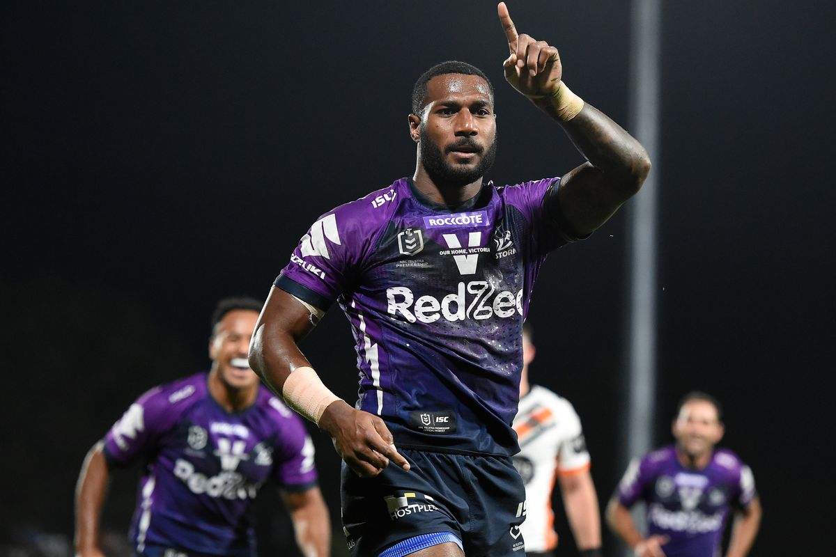 Hull FC are hoping to sign Fijian winger Suliasi Vunivalu.
