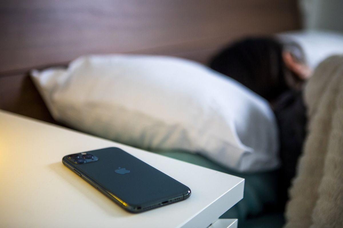 'You should not touch your phone' within the first 15 minutes of getting up