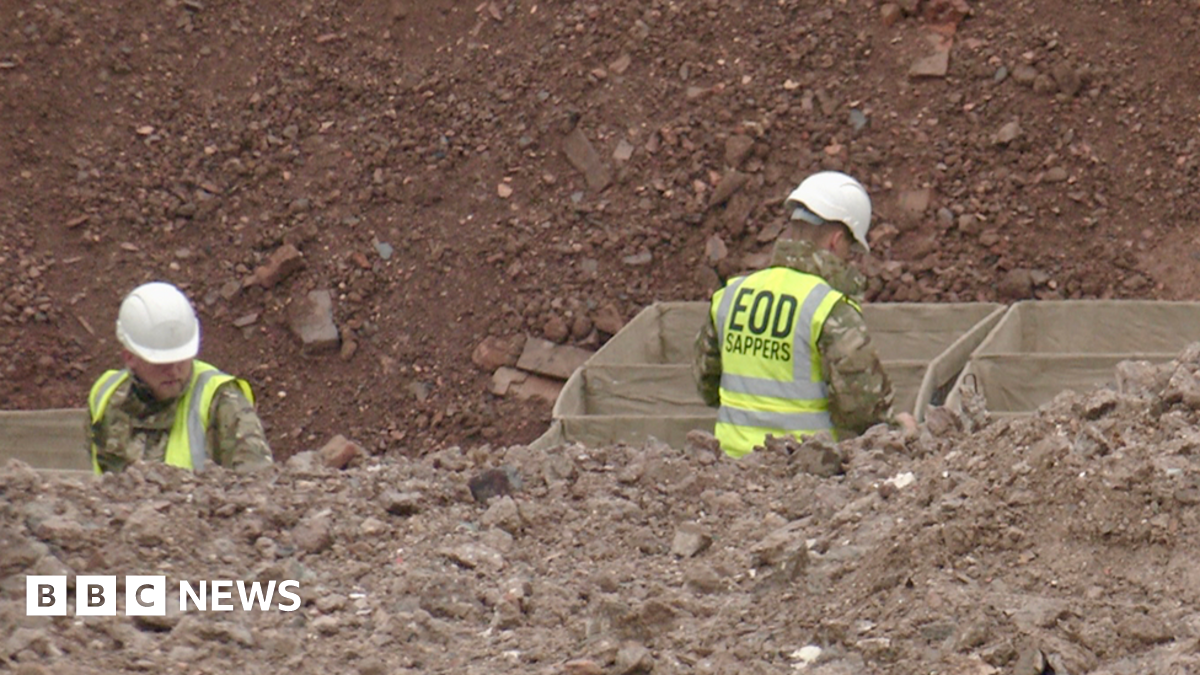 Hundreds evacuated in Coventry after WW2 bomb found
