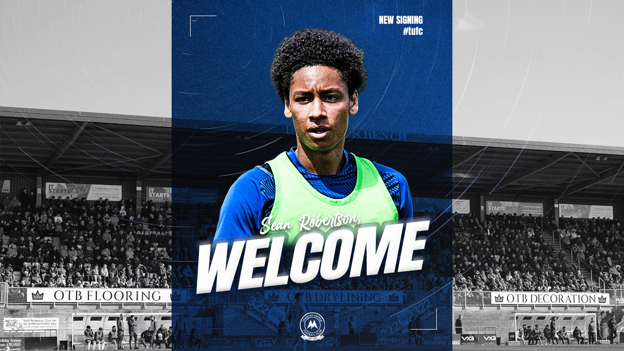 Sean Robertson Signs For United