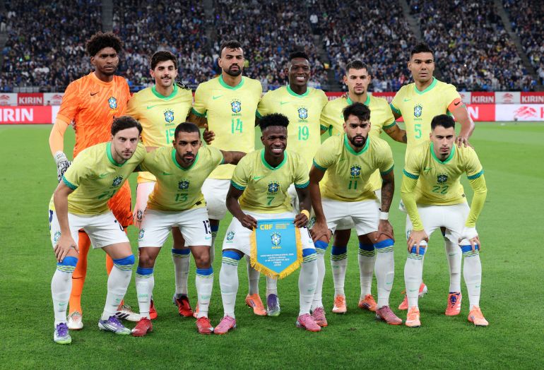 FILE PHOTO: Soccer Football - International Friendly - Japan v Brazil - Tokyo Stadium, Tokyo, Japan - October 14, 2025 Brazil players pose for a team group photo before the match REUTERS/Kim Kyung-Hoon/File Photo