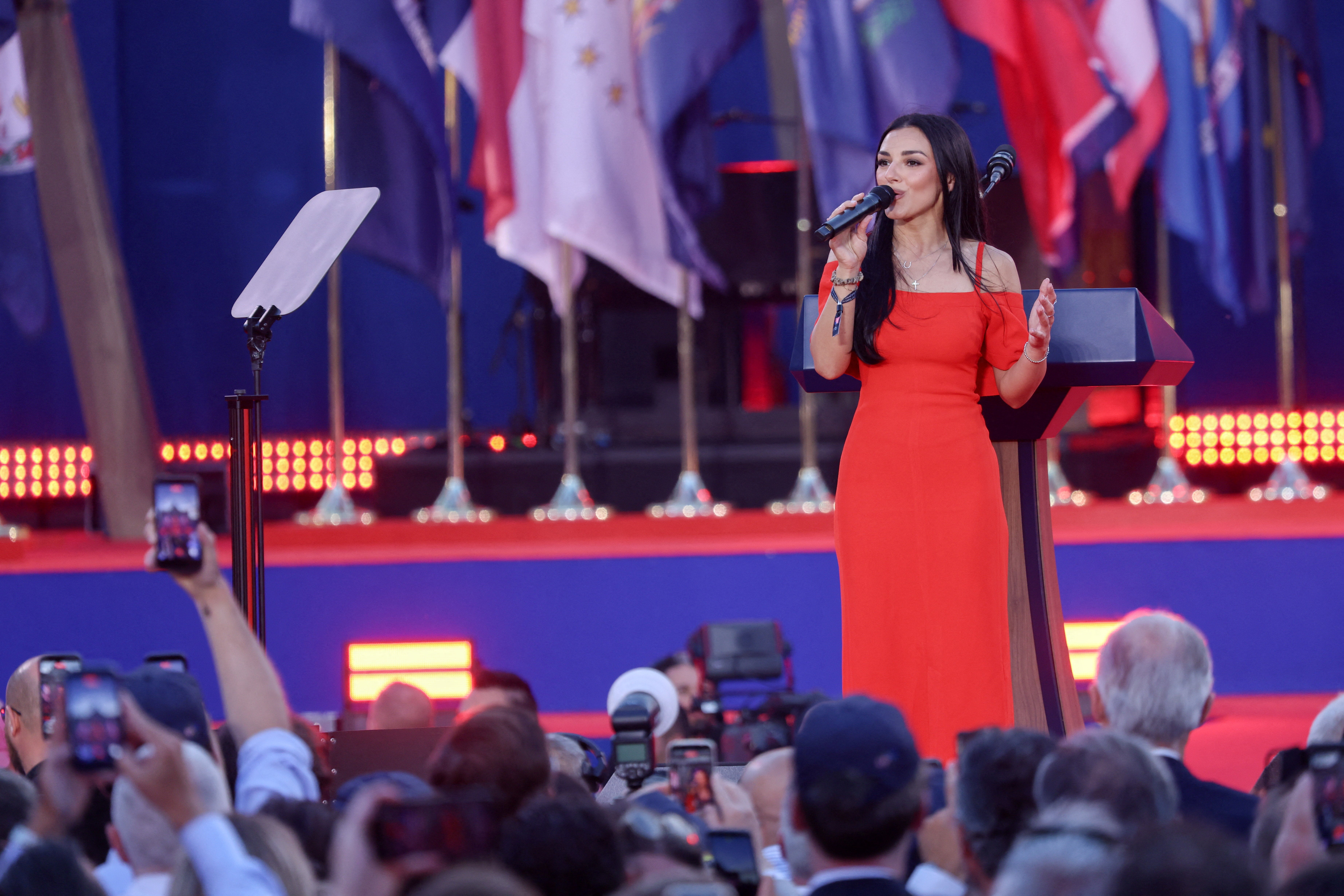 After the on-stage glitch, Wilkins was invited to sing the national anthem again. This time, it appeared to go off without a hitch
