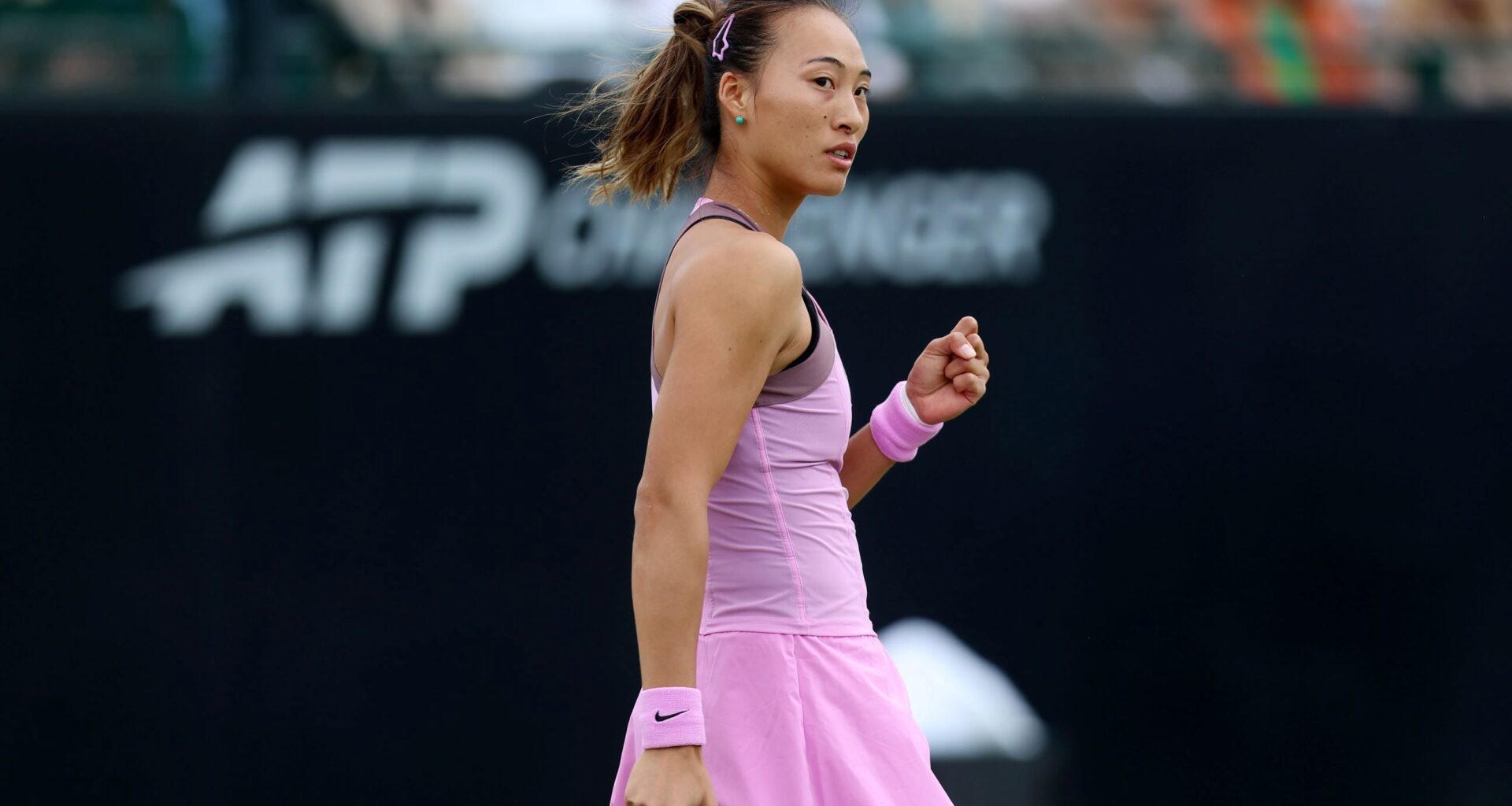 Lexus Nottingham Open 2026: Former top tens Qinwen Zheng and Emma Navarro get off to a winning start