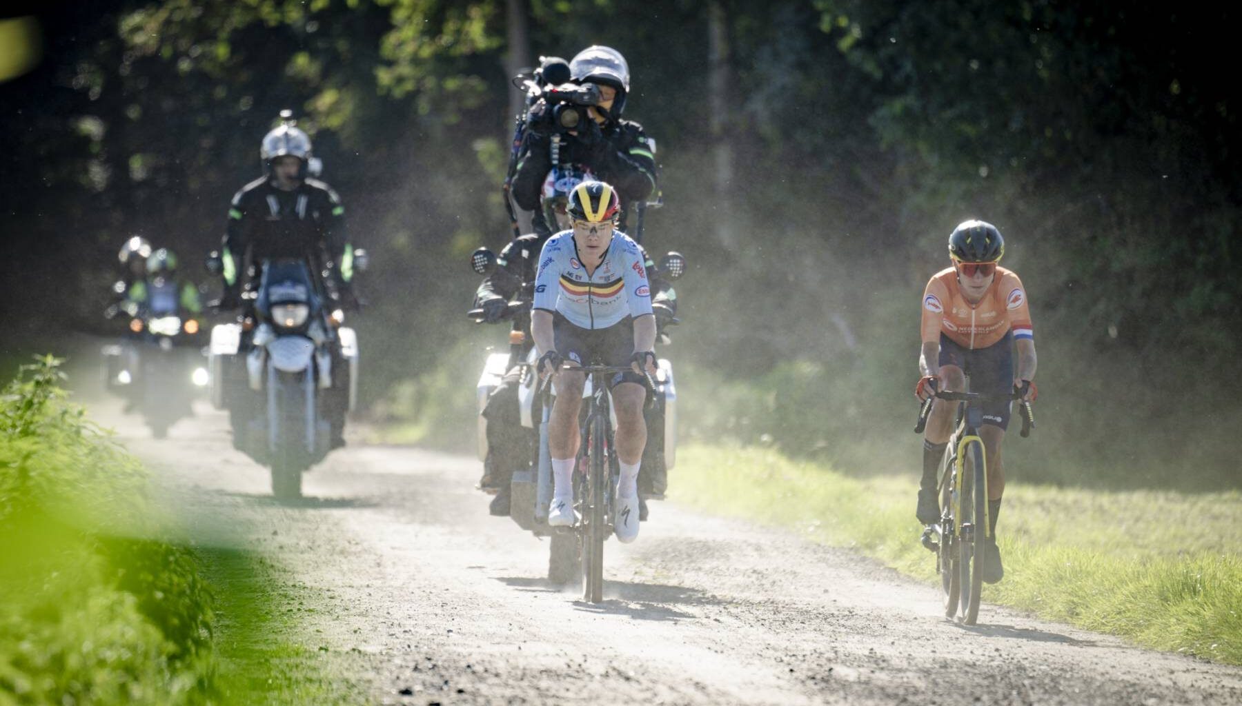 Gravel racing is coming to your TV screens: Will live coverage take cycling's buzziest discipline to even loftier heights? - Cycling News