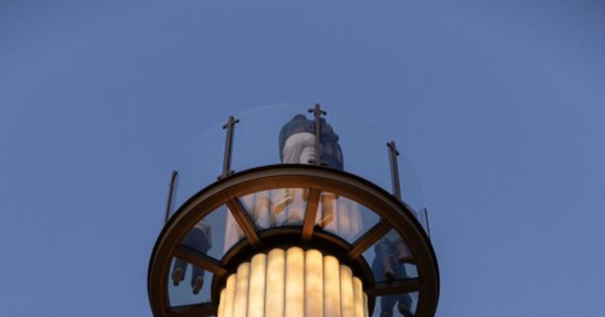 St Helens - Glass made by Pilkington in New York skyline