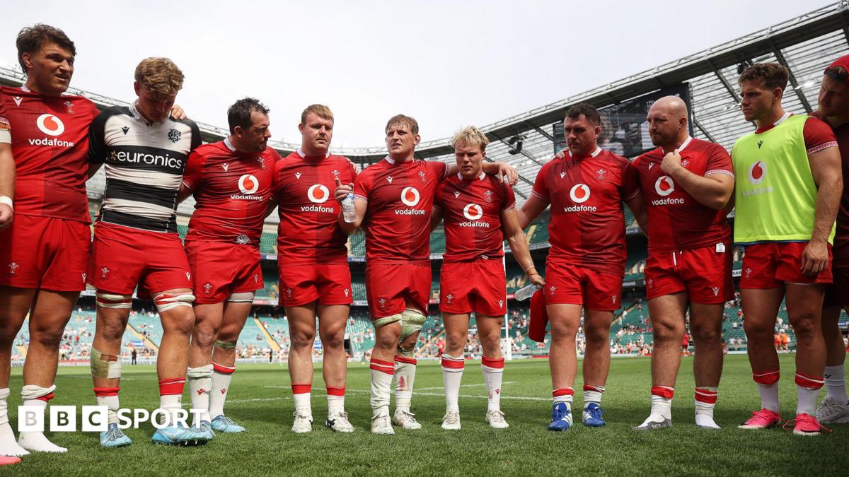 Wales players in a huddle after beating Barbarians 33-31 in an uncapped march at the Allianz Stadium in Twickenham.