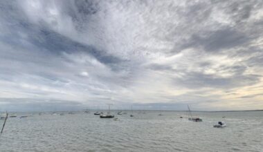 Do not swim warnings for Southend due to sewage discharge
