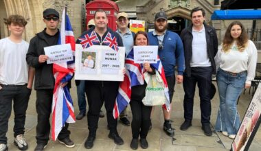 Oxford 'patriots' call on police to kneel for Henry Nowak