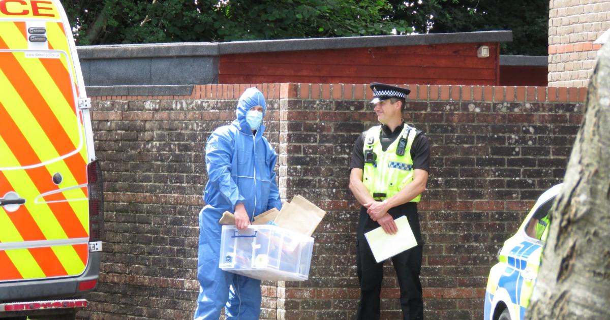 Poole murder probe - Forensics scour home over teenager's death