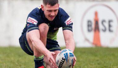 Barrow Raiders snatch late win over Salford in Championship thriller