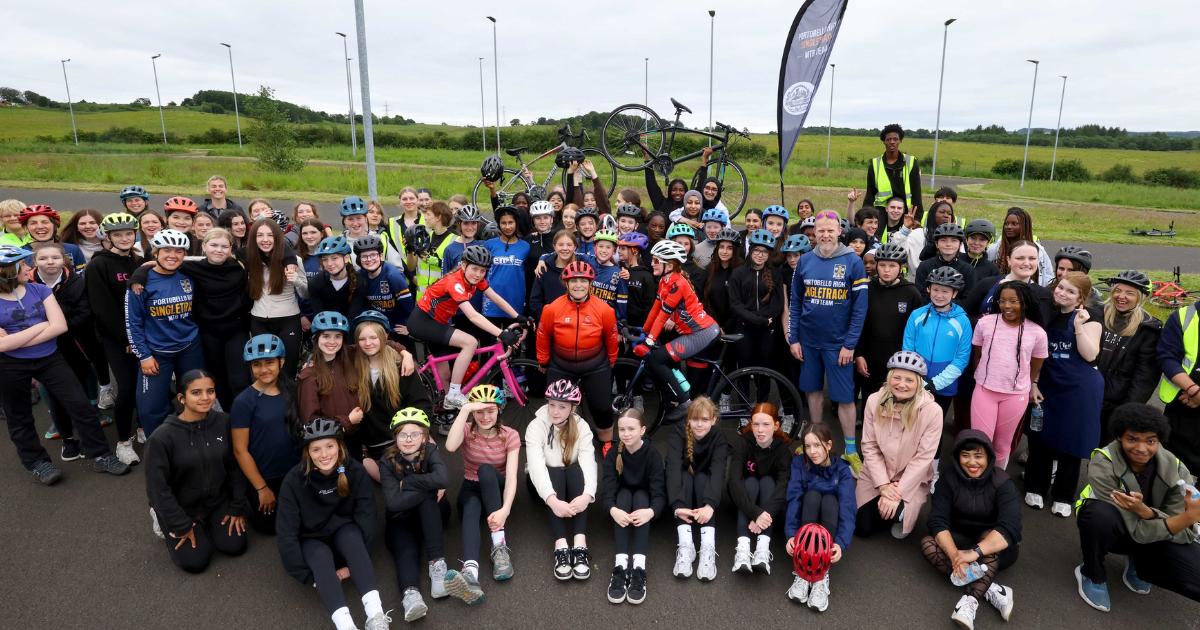 Girls' cycling programme launches at Edinburgh school
