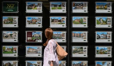 Let young Britons access state pension early and retire later, think tank urges