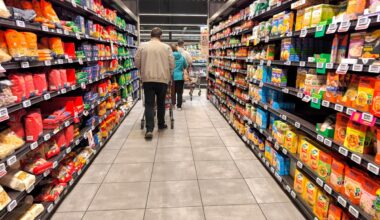 Latest Fed report reveals Americans are trying to squeeze ‘more life out of every dollar’ - The Independent