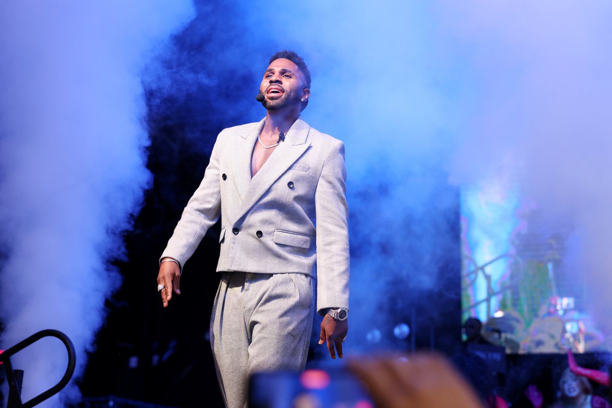 Jason Derulo faces backlash after revealing shark tank in home tour - The Independent
