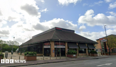 A Google Maps screenshot of the TGI Fridays restaurant on Sheffield Road.