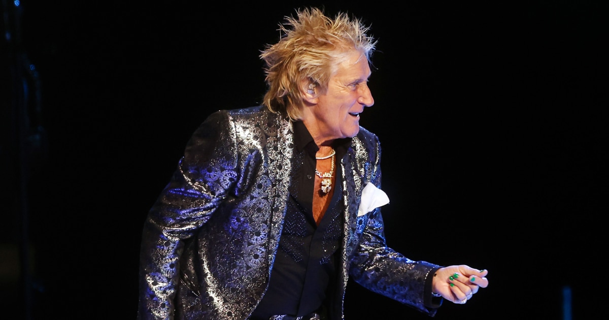 Rod Stewart pauses Utah concert after nearly fainting onstage
