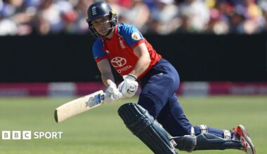 Amy Jones batting v India