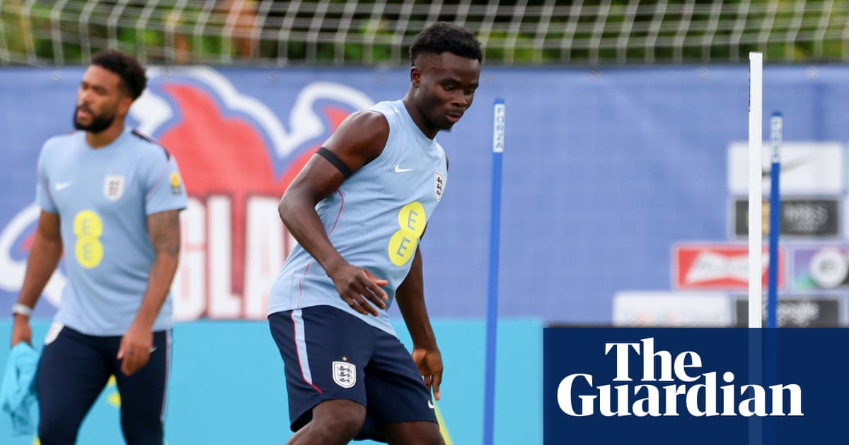 Bukayo Saka is playing through pain barrier, says Tuchel, as World Cup looms | England