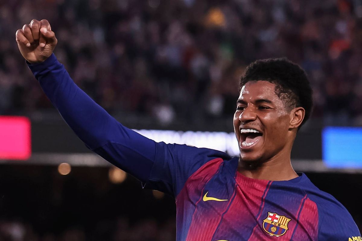 Marcus Rashford celebrates a goal during the LaLiga match between FC Barcelona and RCD Espanyol.