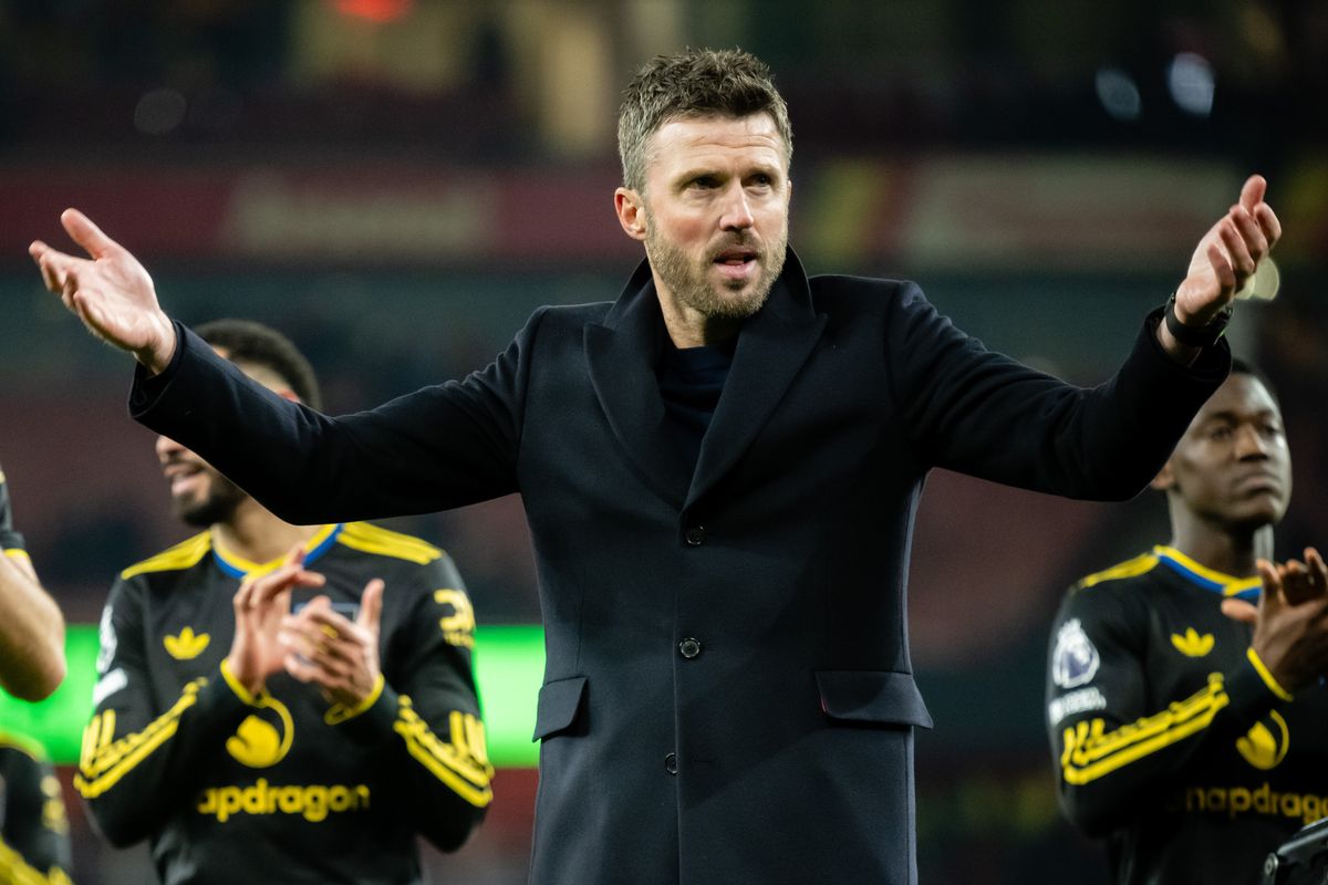 Manchester United Head Coach / Manager Michael Carrick reacts at the end of the Premier League match between Arsenal and Manchester United at Emirates Stadium