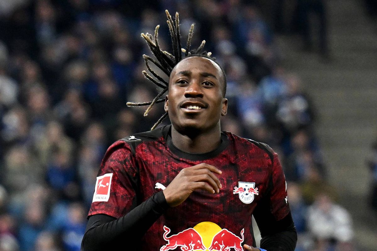 Yan Diomande of RB Leipzig celebrates