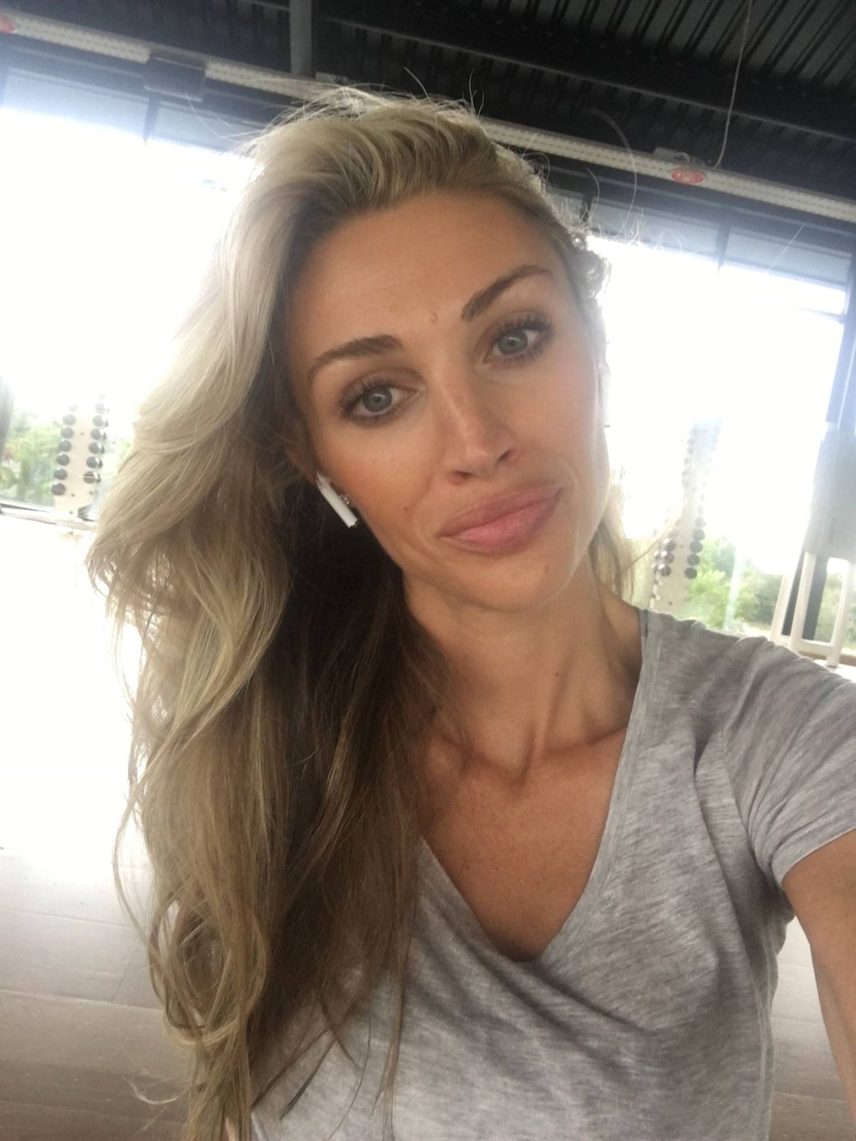 Selfie of Zara Charles.